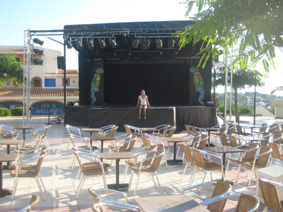 Showbühne blau punta reina