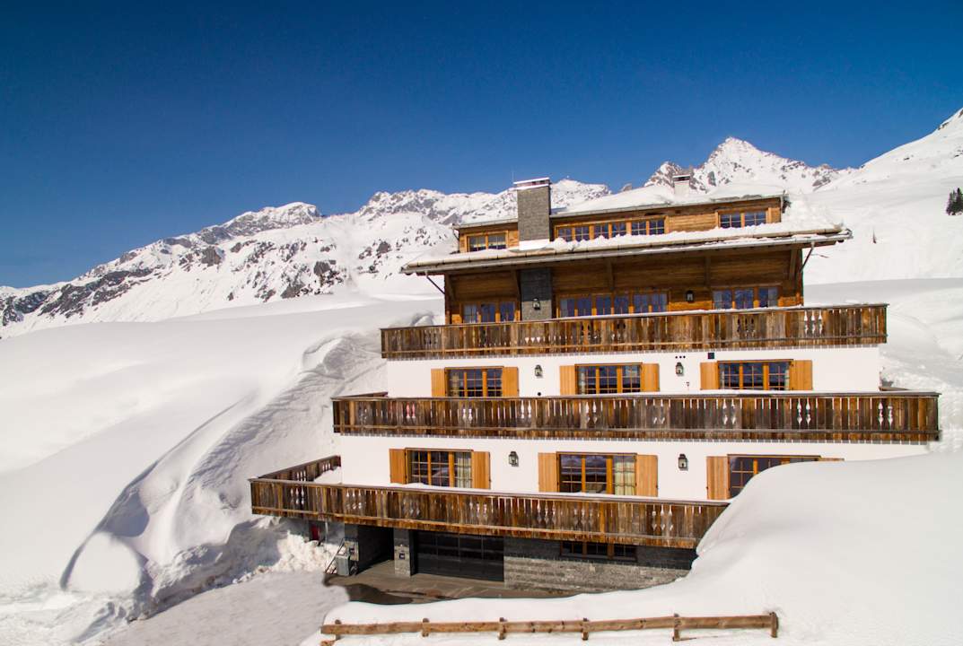 Außenansicht Hotel Arlberg Hospiz