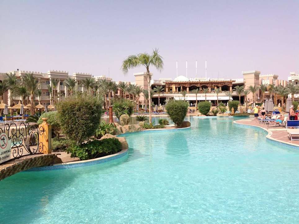Pool mittags Pickalbatros Palace Resort
