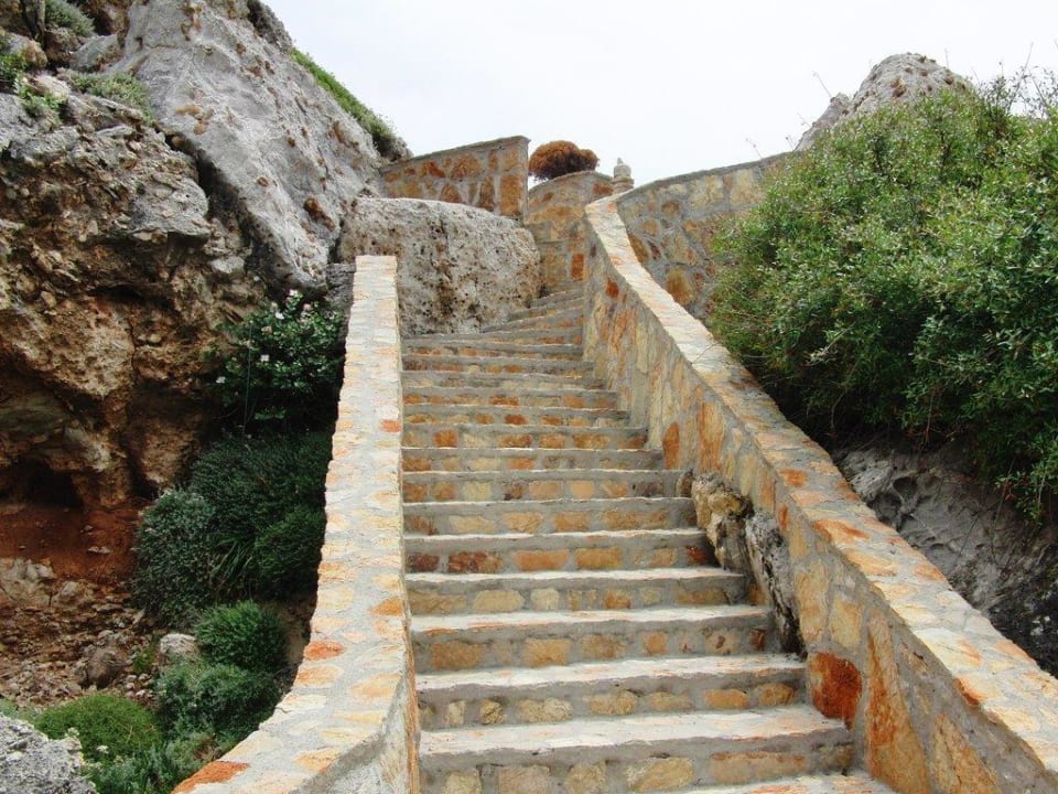 Der neue Weg zum Strand Hotel Kalithea Horizon Royal