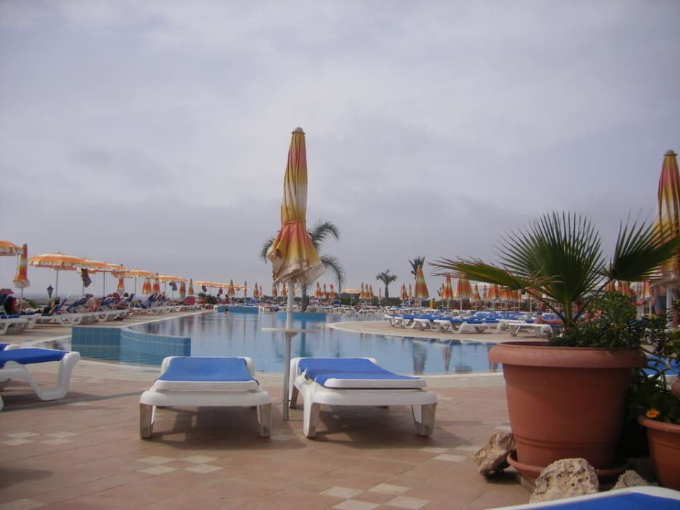 Бассейн Asterias Beach