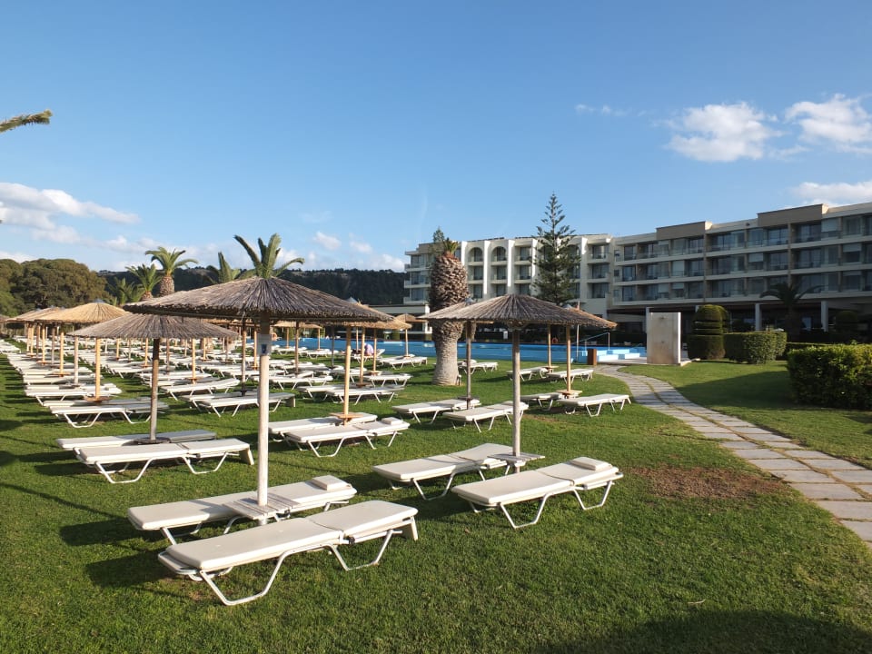 Pool The Ixian Grand & All Suites