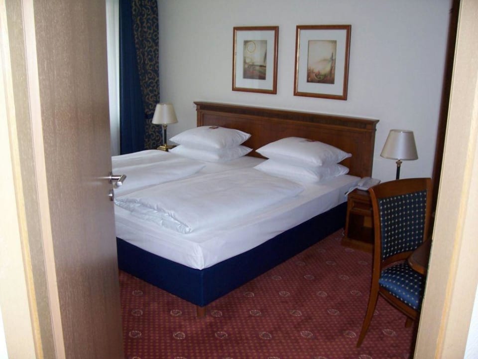 Schlafzimmer 1 HYPERION Hotel Berlin