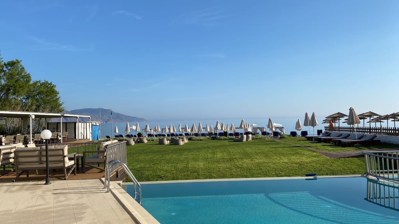 Pool HARPIN Happy Days Beach Hotel