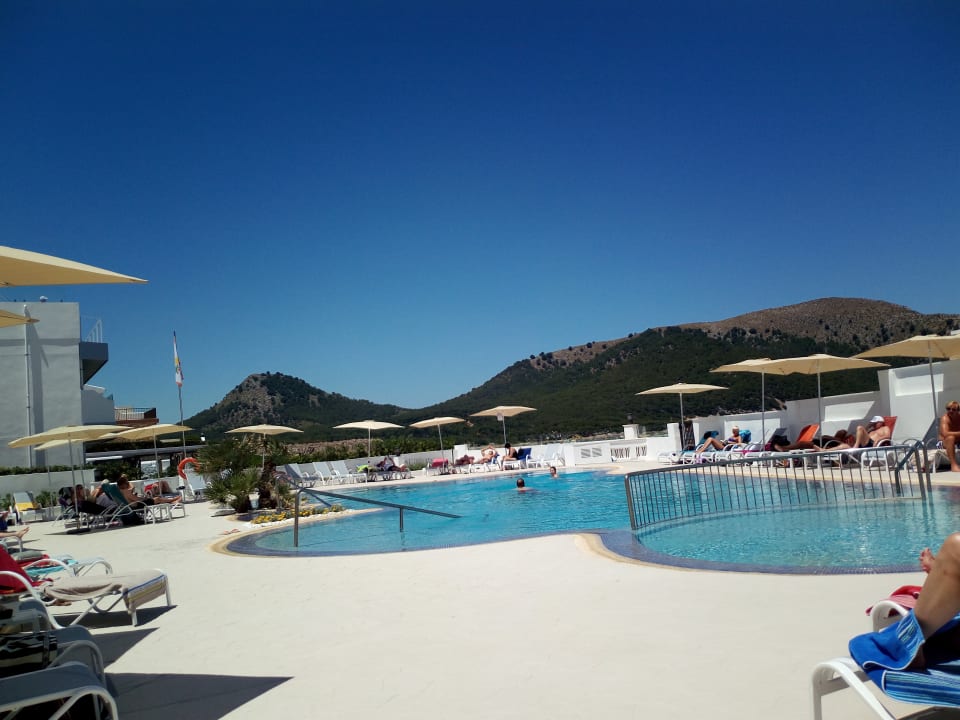 Pool HSM Regana - Adults Only