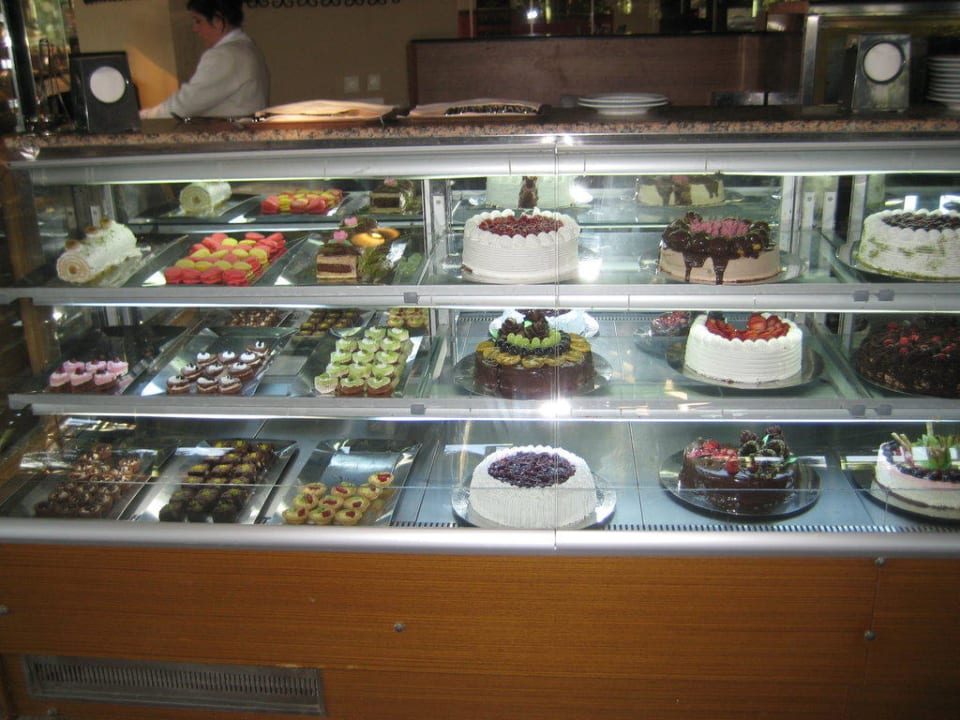 Kuchenbuffet im Cafe Bonjour = 5 kg Zunahme! Limak Lara Deluxe Hotel & Resort