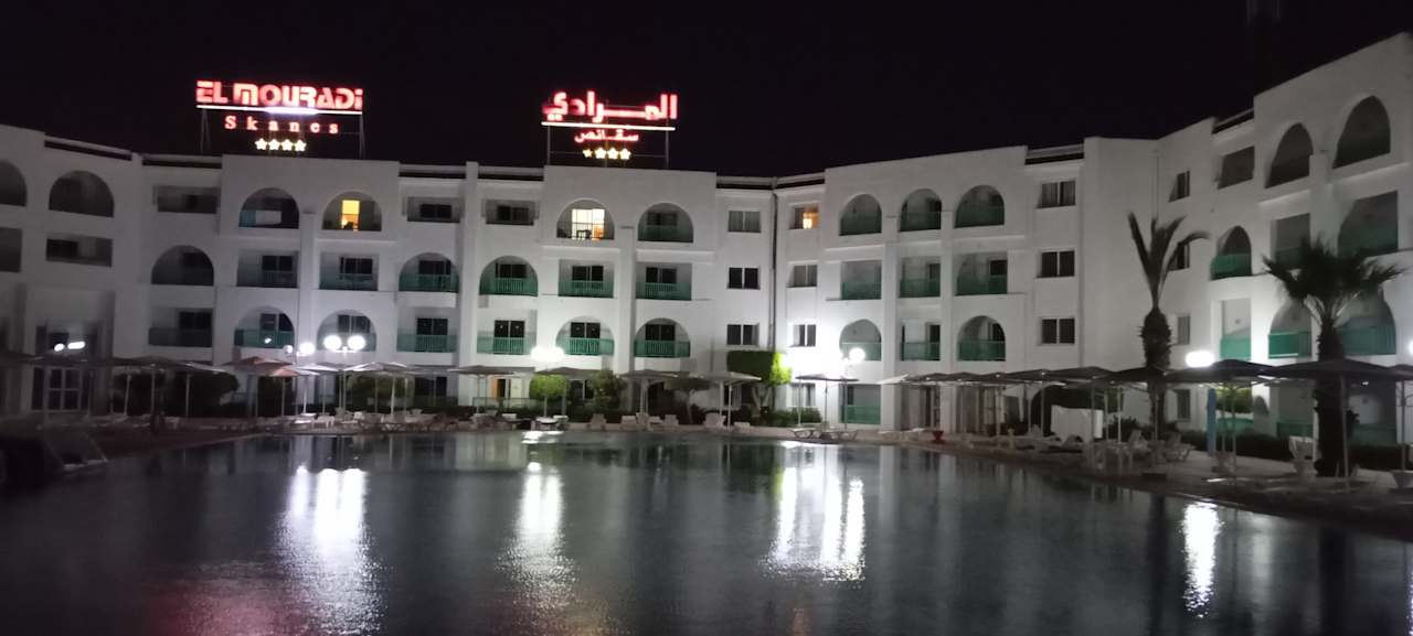 Außenansicht Hotel El Mouradi Skanes Beach