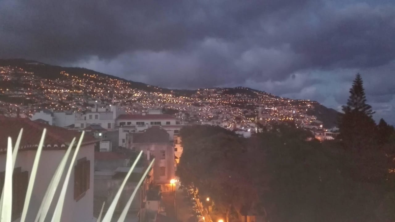 Ausblick Dachterrasse Hotel Madeira