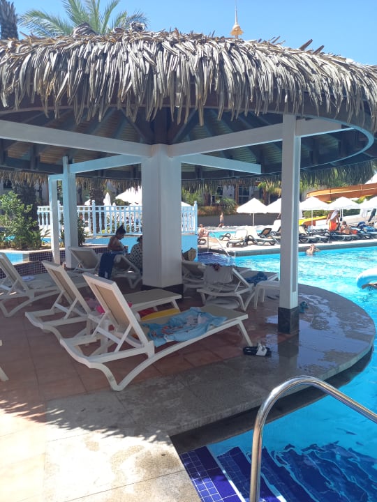 Pool Well Palace Side