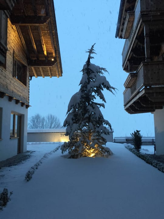 Kleiner Innenhof Das Kaltenbach Aparthotel