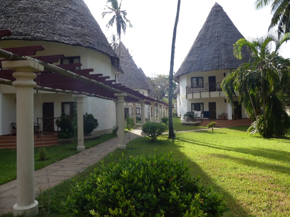 Gartenanlage Neptune Village Beach Resort & Spa