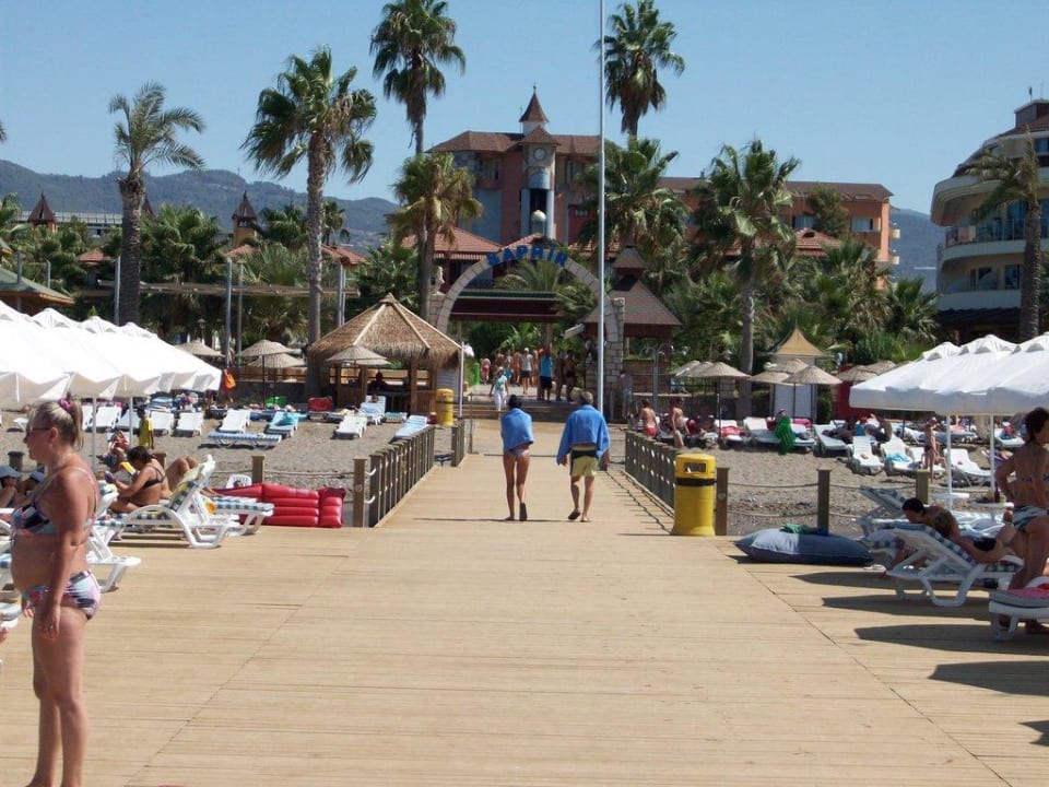 Steg mit Blick zur Anlage Saphir Hotel & Villas