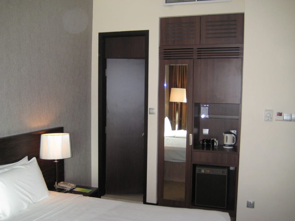 Schön eingerichtete Zimmer Peninsula Excelsior Hotel