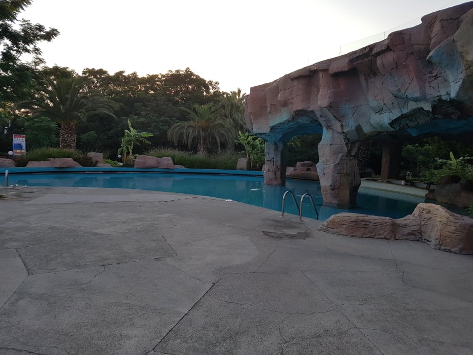 Pool Starlight Resort Hotel