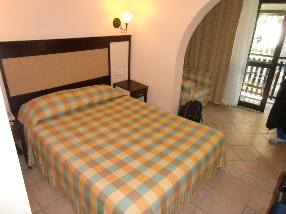 Doppelbett - nur 1,45 m breit Melas Holiday Village