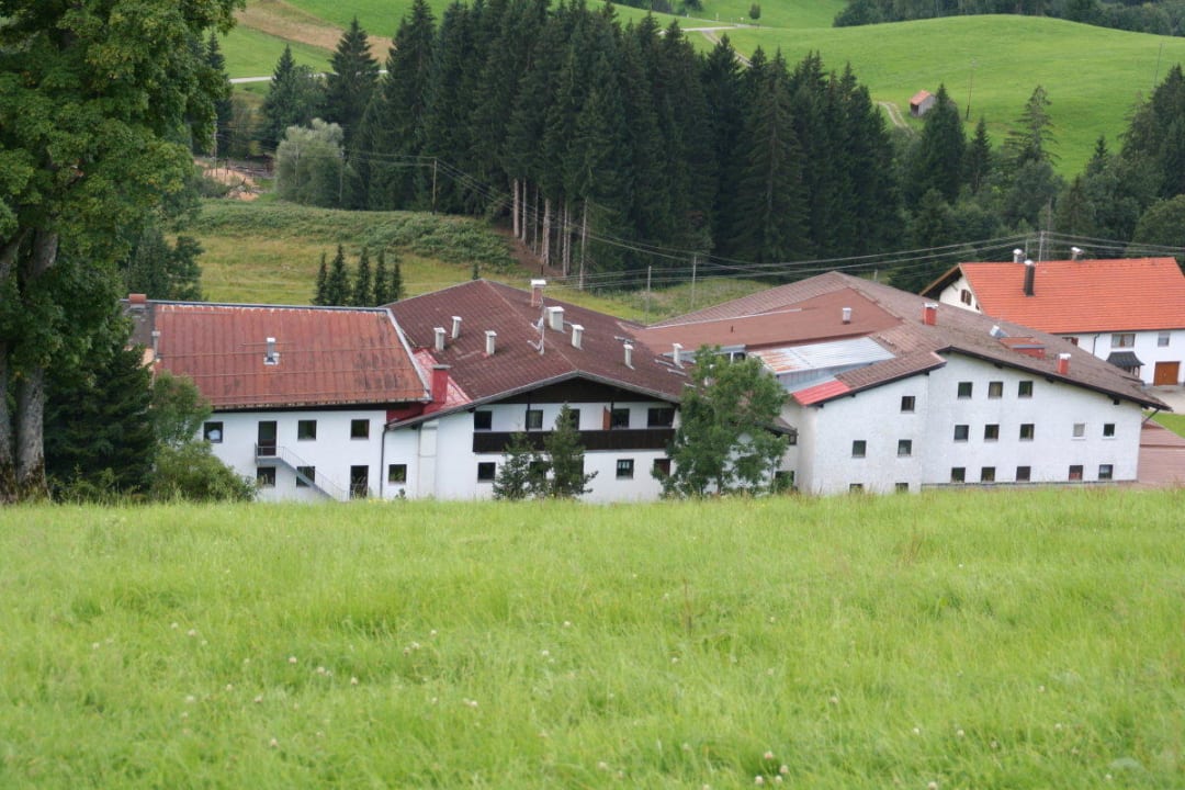 Rückenansicht Hotel 1 Berghotel Tirol