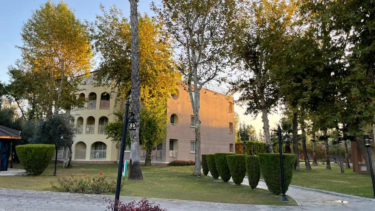 Gartenanlage Kamelya Aishen Club