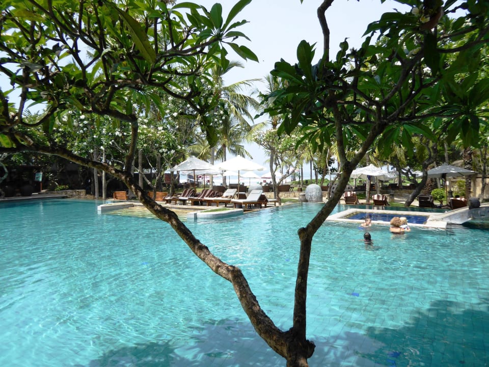 Hauptpool The Royal Beach Seminyak Bali - MGallery Collection