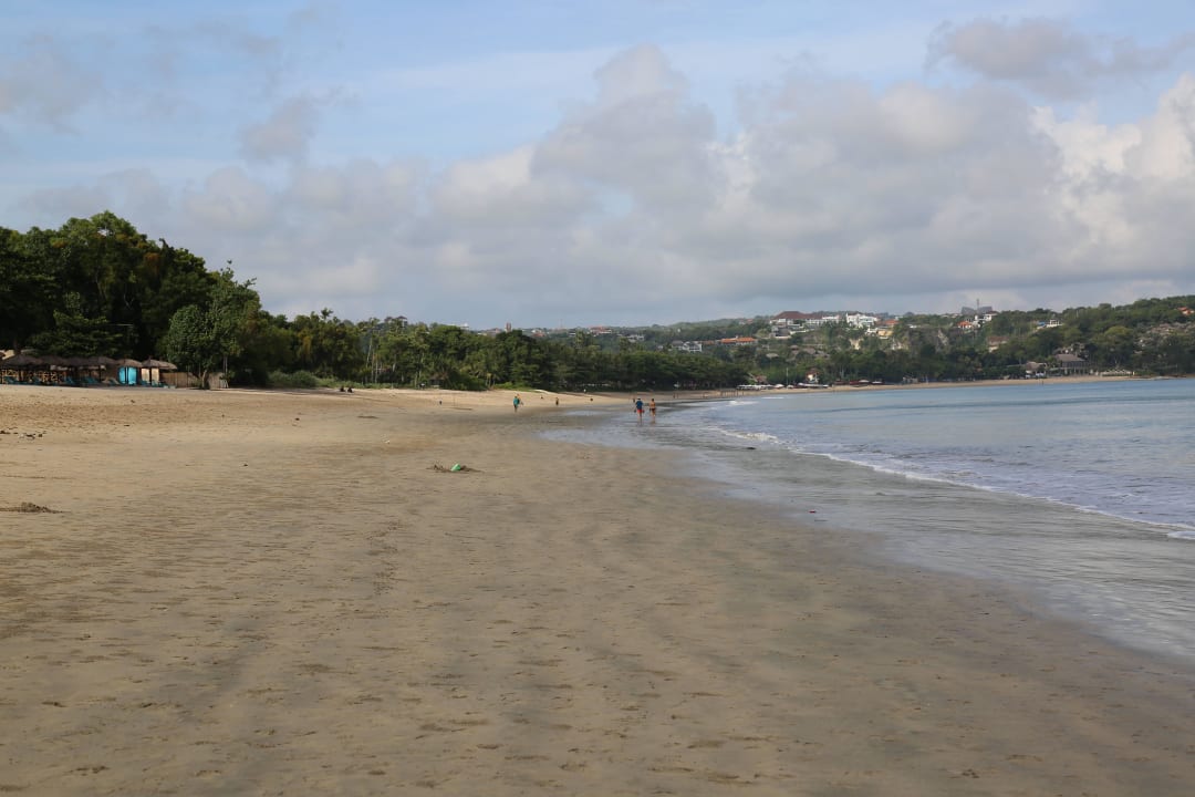  Der lange  Strand Jimbaran Puri A Belmond Hotel Bali  