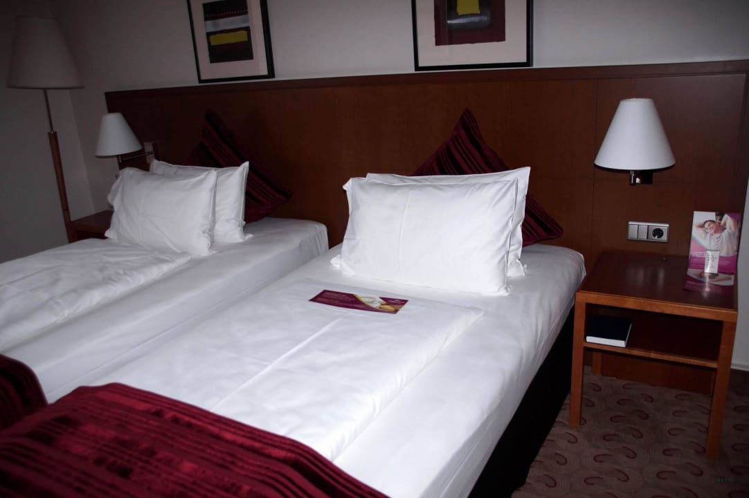 Zimmer und deren Ausstattung Crowne Plaza ® Hamburg - City Alster