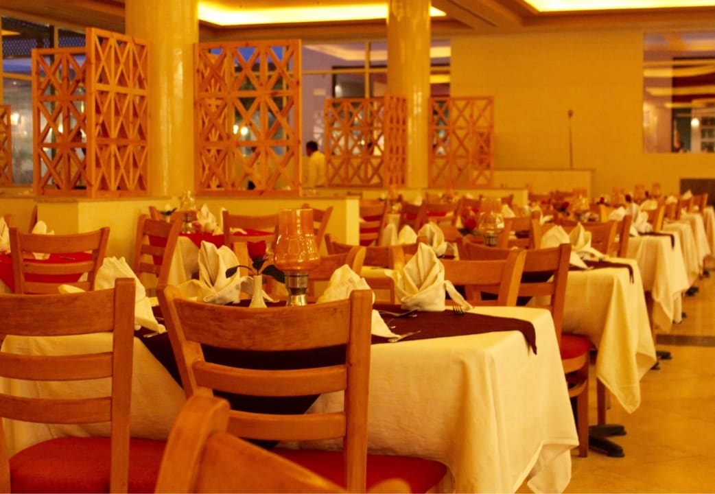 Innenrestaurant Three Corners Sea Beach Resort