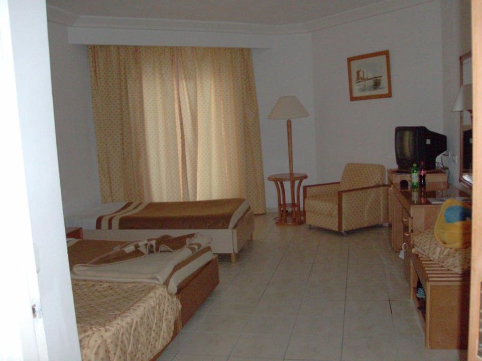 Blick in das Hotelzimmer Hotel El Mouradi Palm Marina
