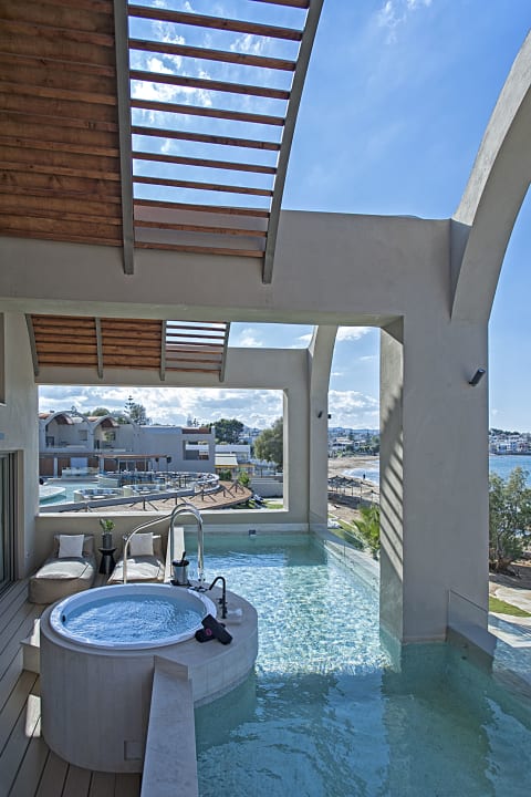 Zimmer Domes Noruz Chania, Autograph Collection