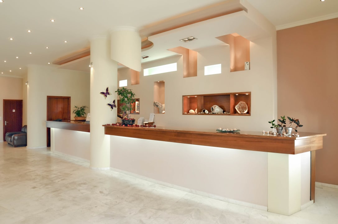 Lobby Hotel Belussi Beach