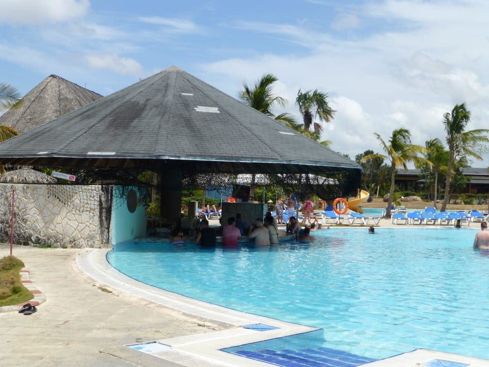 Poolbar Hotel Playa Pesquero