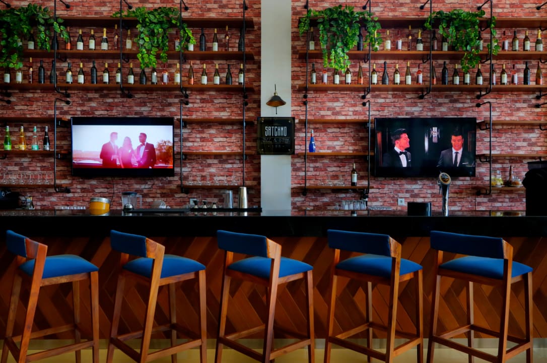 Restaurant Royal Tulip Springhill Resort