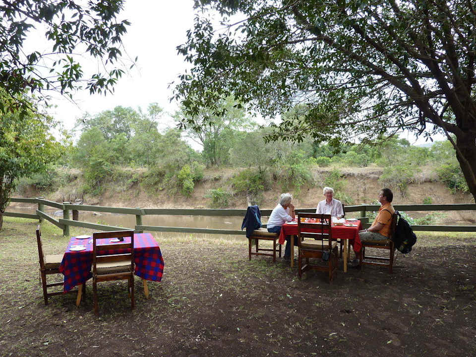 Mittagessen am Mara River Royal Mara Safari Lodge
