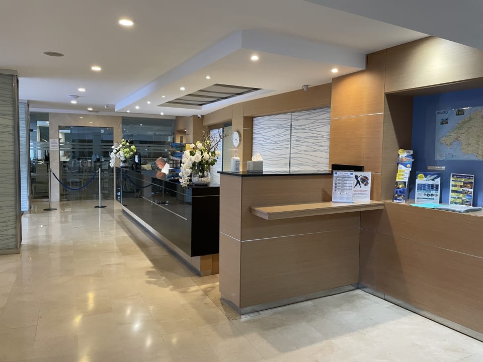 Lobby Hotel Metropolitan Playa