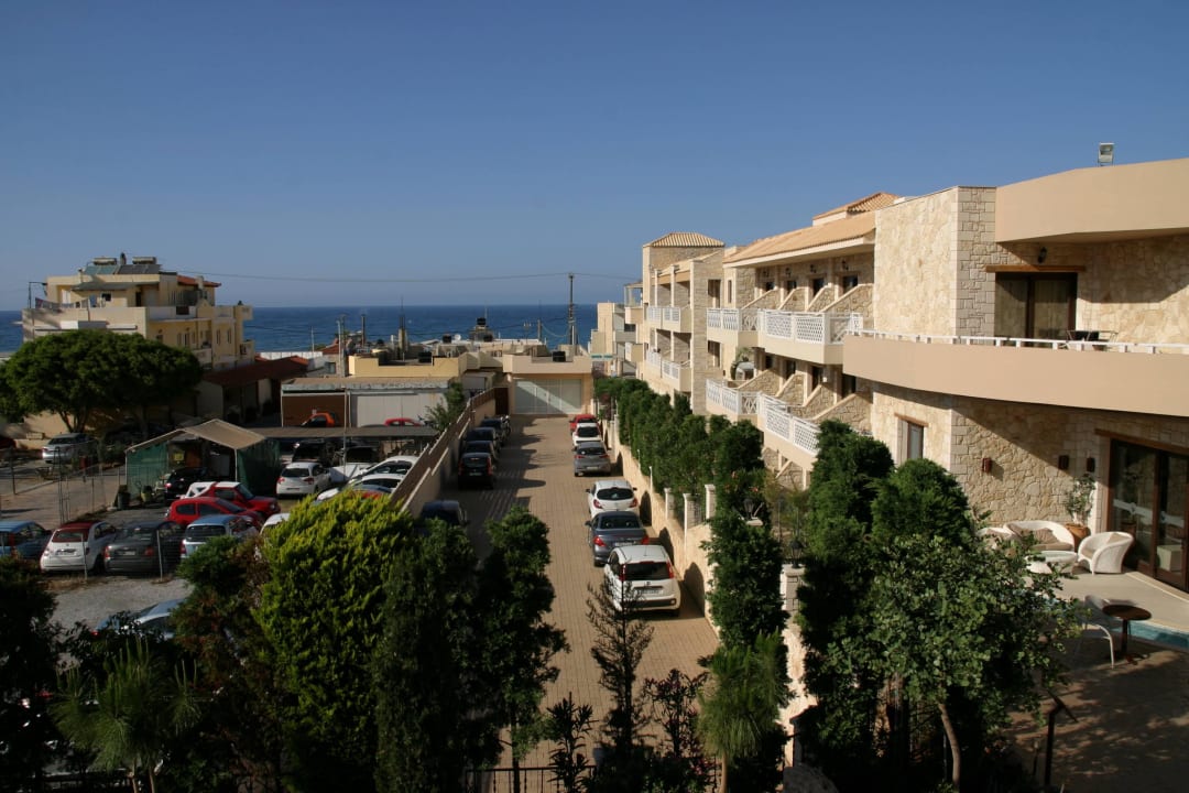 Blick zu Strand Cactus Royal