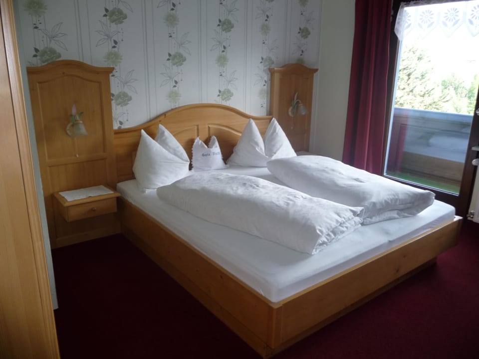 Schlafzimmer Pension Haus Alpina