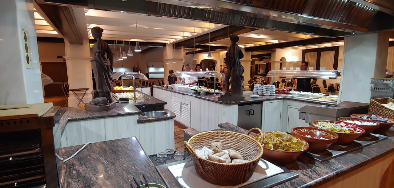 Gastro Abades Benacazón Hotel