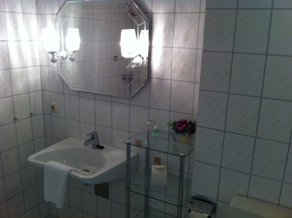 Bad im Doppelzimmer/Erdgeschoss Pension Seba