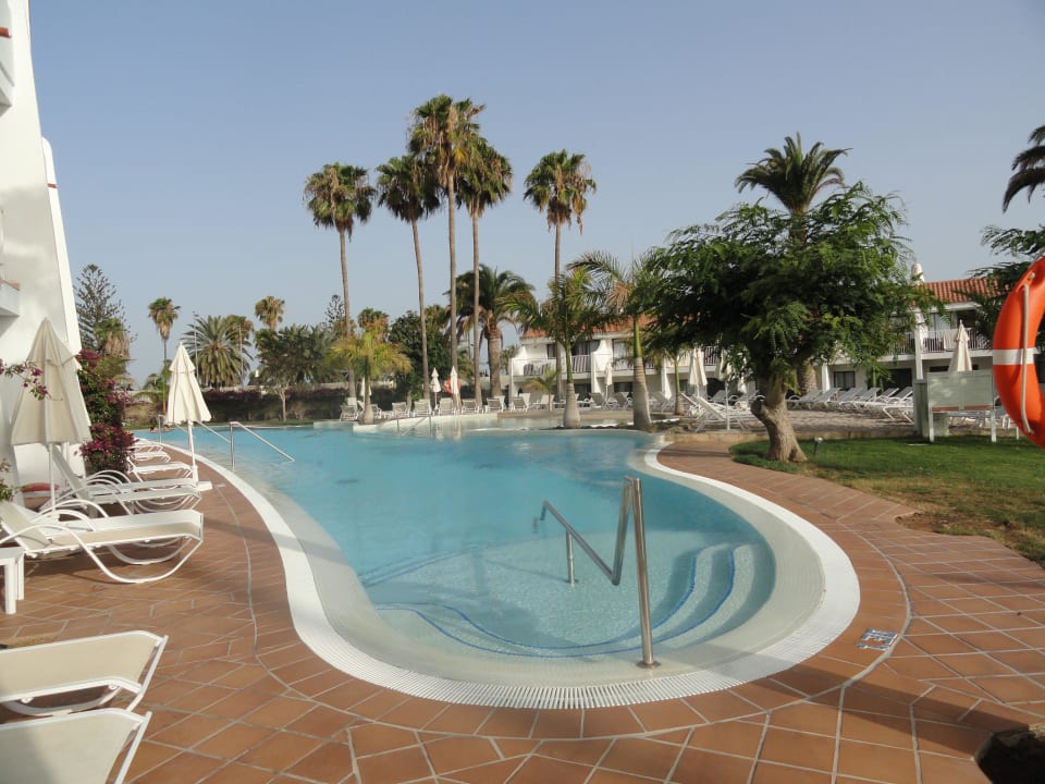 Pool mit Strand Sunprime Atlantic View