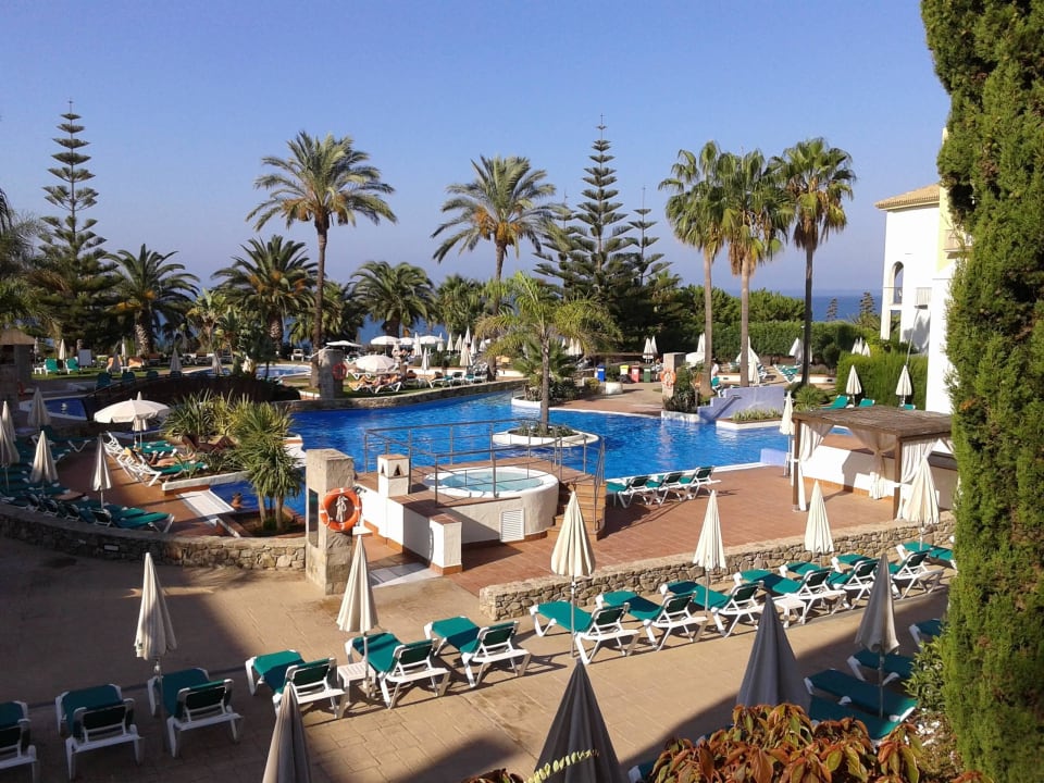 Uitzicht op zwembad Fuerte Conil-Resort