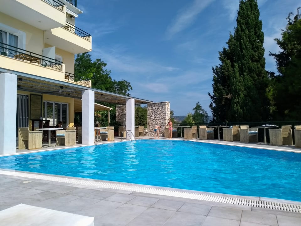 Außenansicht Aliki Hotel