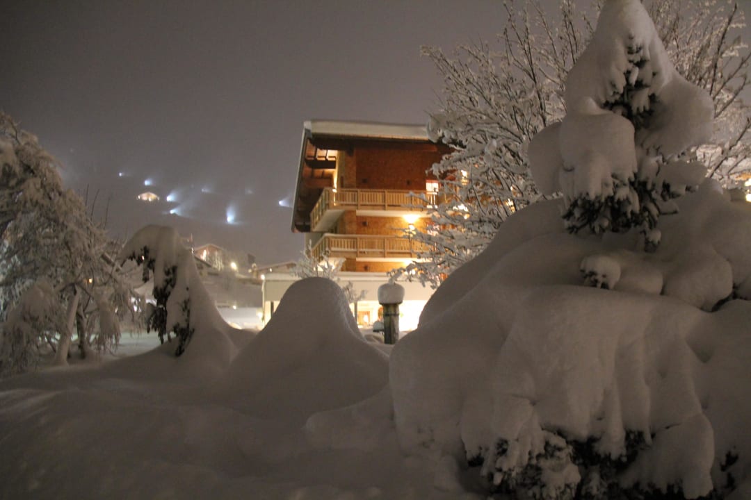 Bei Nacht Hotel Aurora