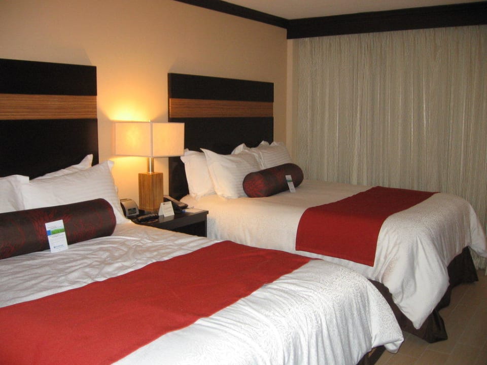 2-Queen-Bed-Room Wyndham Deerfield Beach Resort