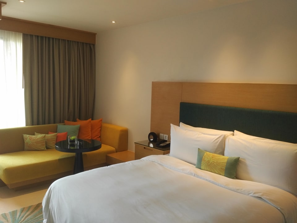 Zimmer Renaissance Phuket Resort & Spa