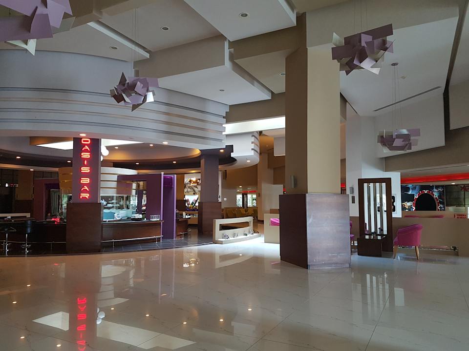 Teil der Oasis Bar Limak Lara Deluxe Hotel & Resort