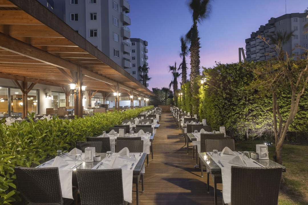 Gastro Wyndham Garden Lara