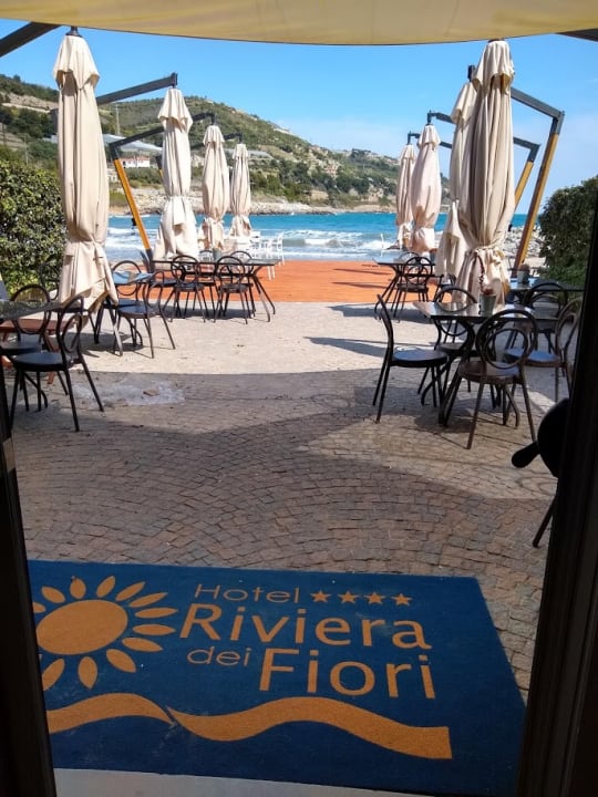 Strand Hotel Riviera dei Fiori