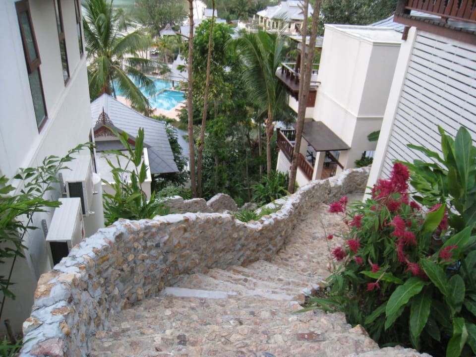 Weg zum Pool Salad Buri Resort & Spa