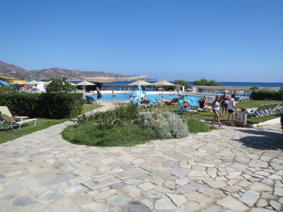 Kinder-Pool am Vormittag Apollonia Beach Resort & Spa