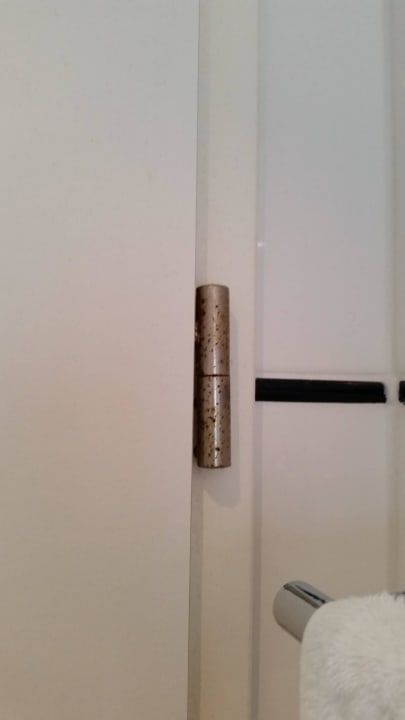 Rostige Türangeln Lindner Hotel Sylt