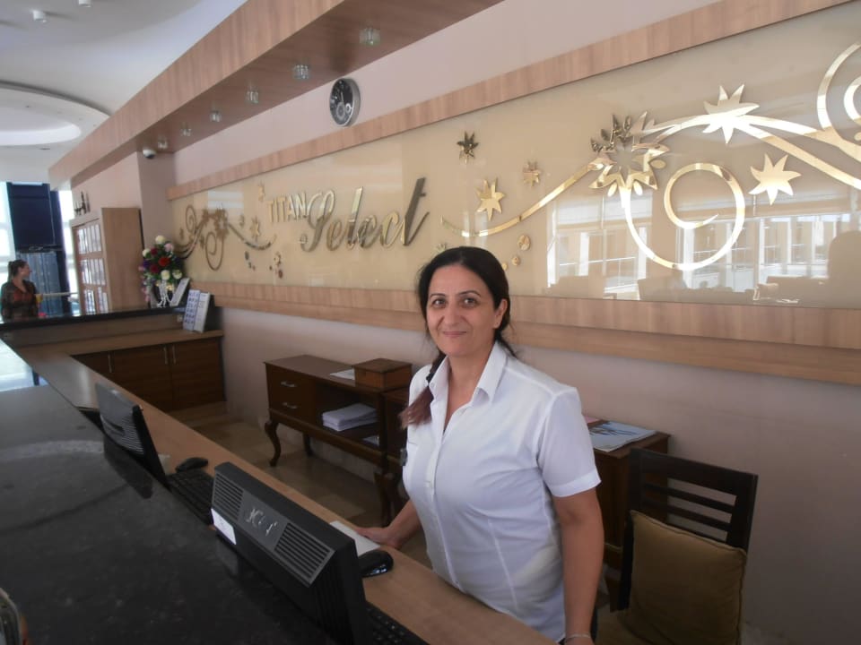 Sehrf reundliche Rezeptionistin Gülsen Solivia Hotel