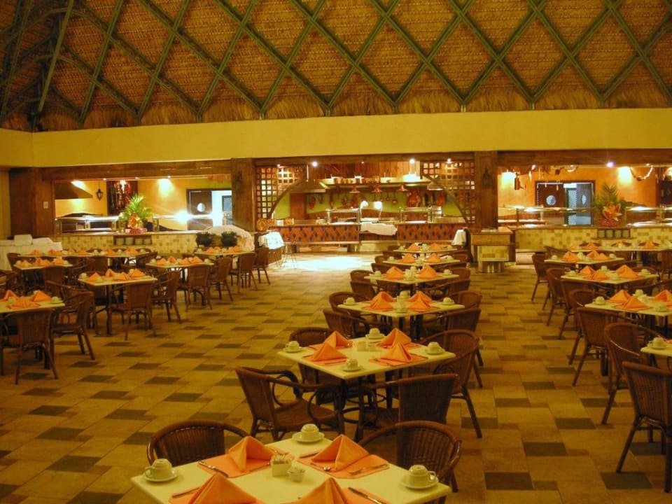 Hauptrestaurant Dreams La Romana Resort & Spa